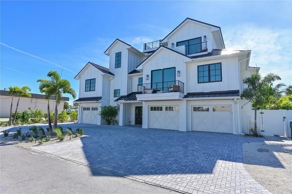 305 55th Street Holmes Beach FL 34217