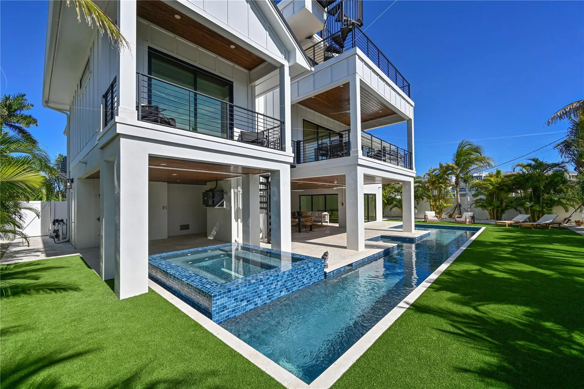305 55th Street Holmes Beach FL 34217