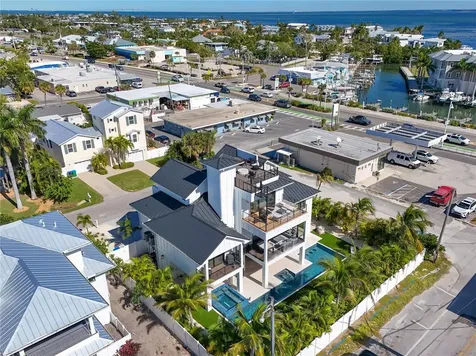 305 55th Street Holmes Beach FL 34217