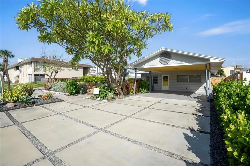 627 70th Avenue St Pete Beach FL 33706