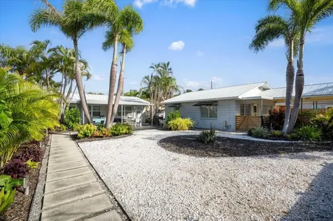 627 70th Avenue St Pete Beach FL 33706