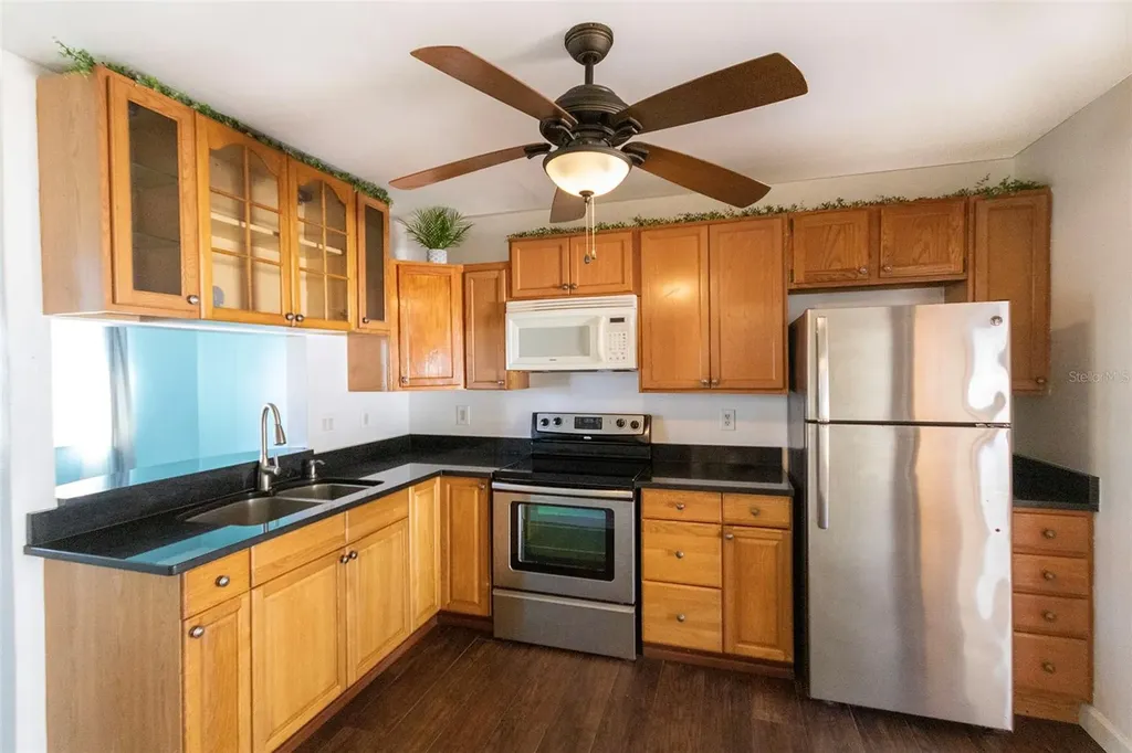 1725 Bradshaw Lane N St Petersburg FL 33710
