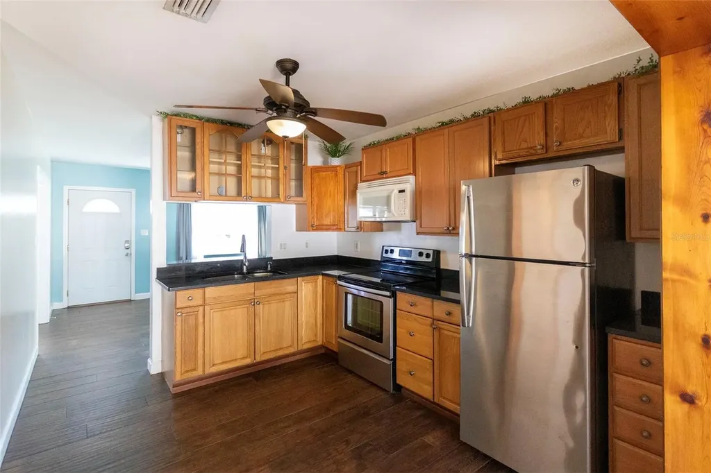 1725 Bradshaw Lane N St Petersburg FL 33710