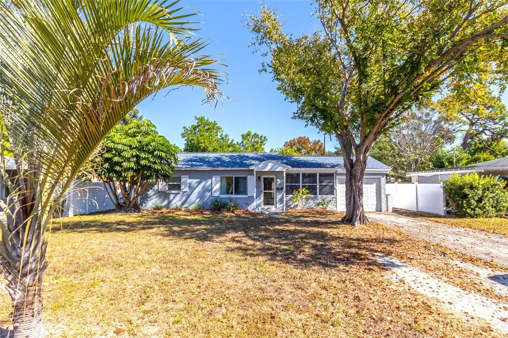 1725 Bradshaw Lane N St Petersburg FL 33710