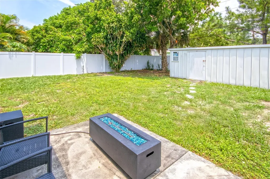 1725 Bradshaw Lane N St Petersburg FL 33710