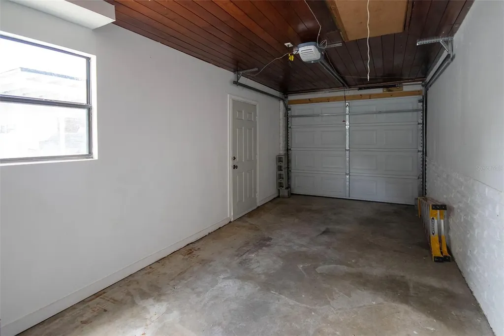1725 Bradshaw Lane N St Petersburg FL 33710