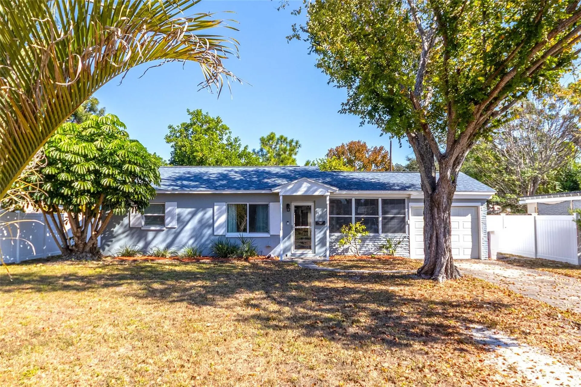 1725 Bradshaw Lane N St Petersburg FL 33710
