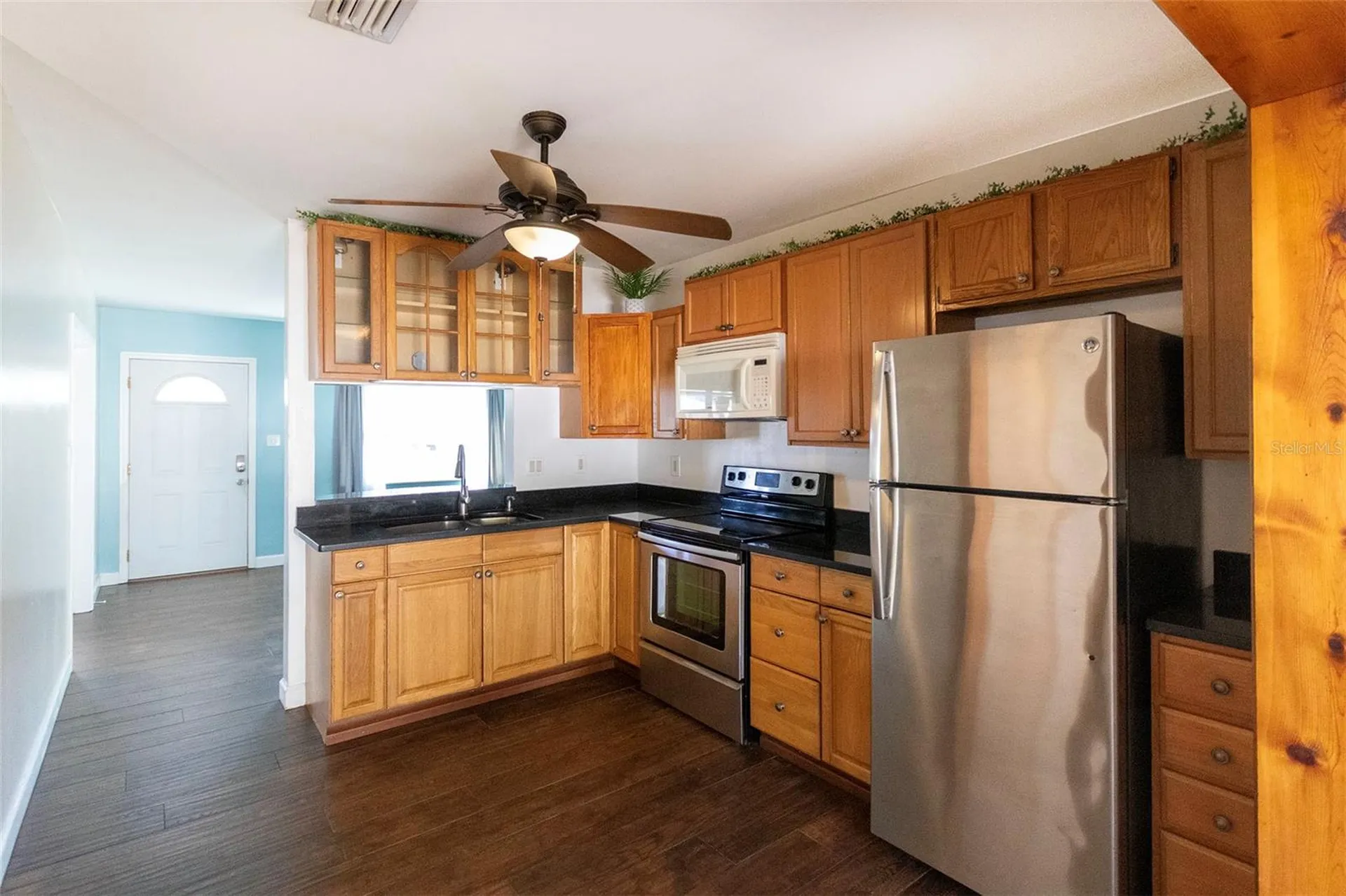 1725 Bradshaw Lane N St Petersburg FL 33710
