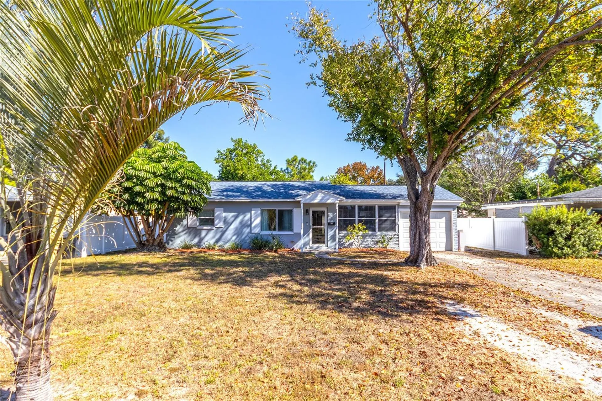 1725 Bradshaw Lane N St Petersburg FL 33710
