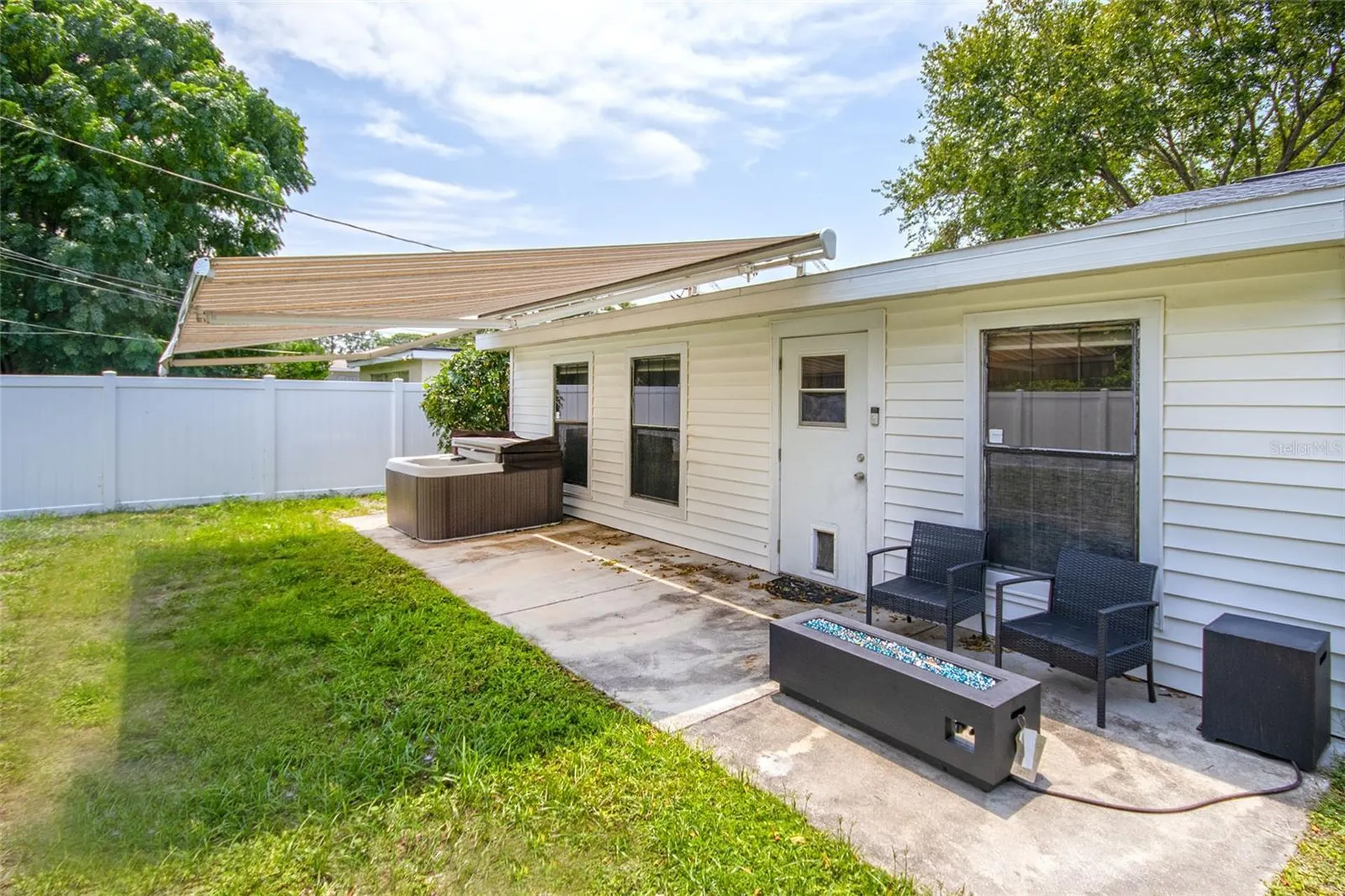 1725 Bradshaw Lane N St Petersburg FL 33710