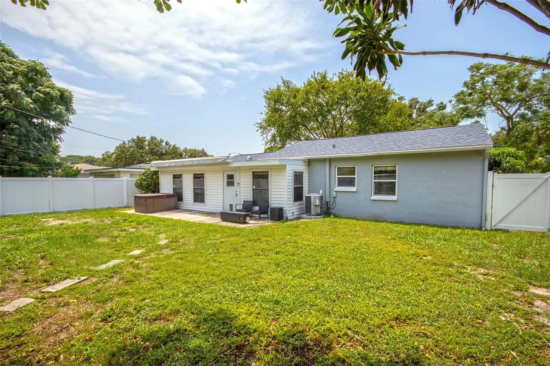 1725 Bradshaw Lane N St Petersburg FL 33710