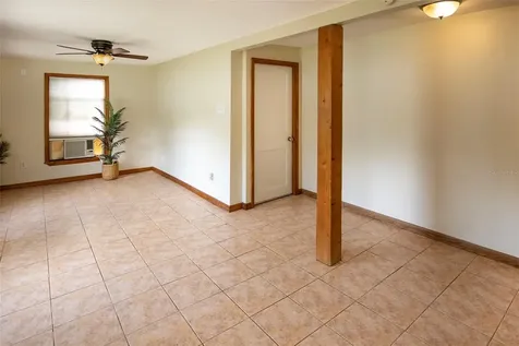 1725 Bradshaw Lane N St Petersburg FL 33710