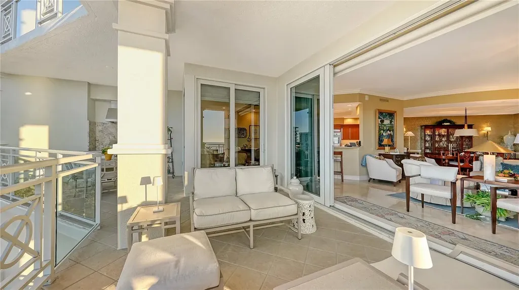 2050 Benjamin Franklin Drive Sarasota FL 34236