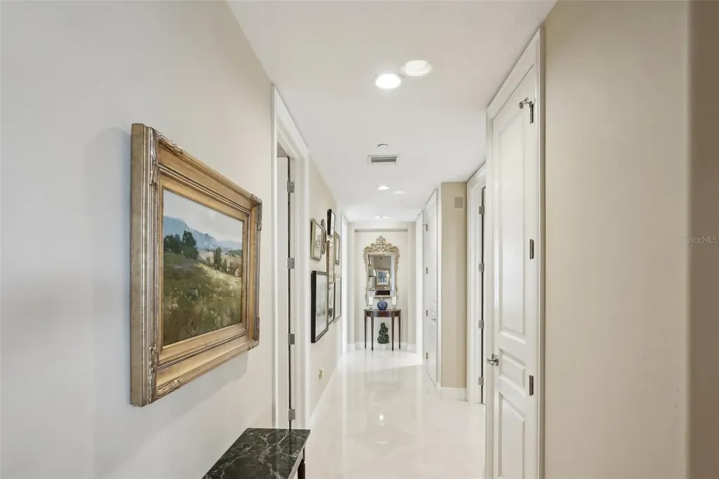 2050 Benjamin Franklin Drive Sarasota FL 34236