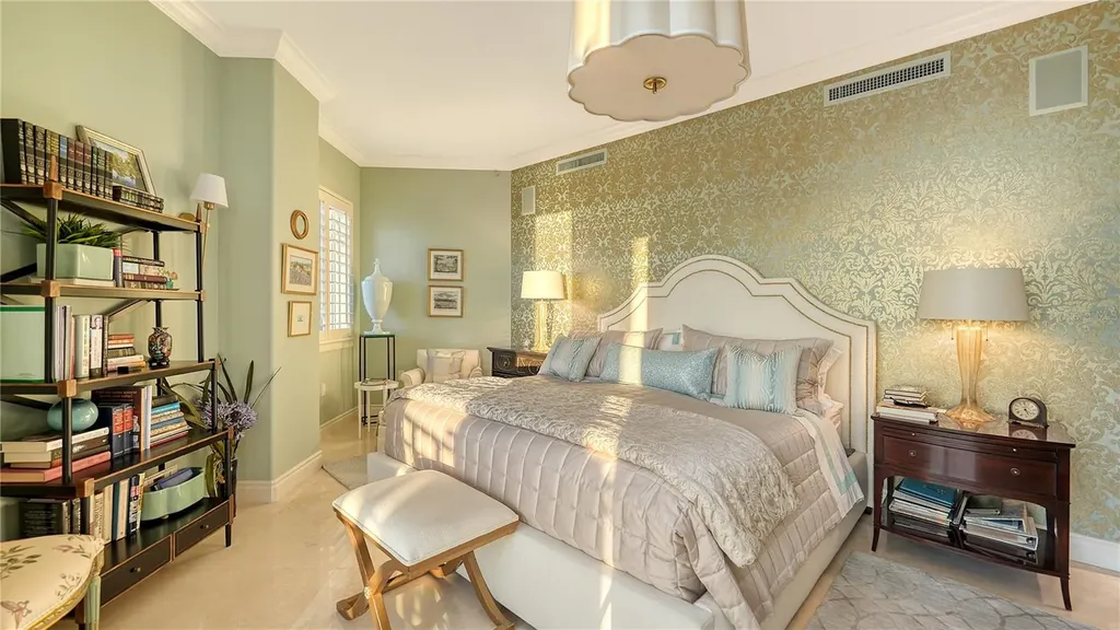 2050 Benjamin Franklin Drive Sarasota FL 34236