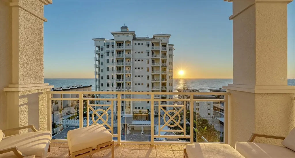 2050 Benjamin Franklin Drive Sarasota FL 34236