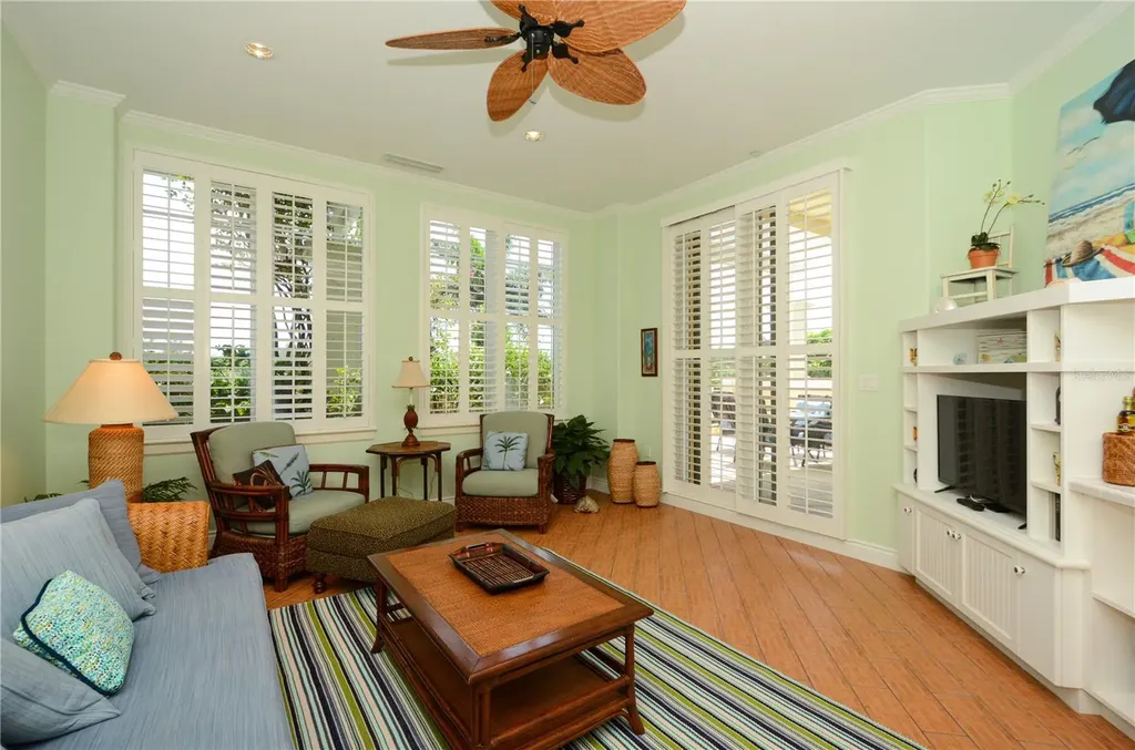 2050 Benjamin Franklin Drive Sarasota FL 34236