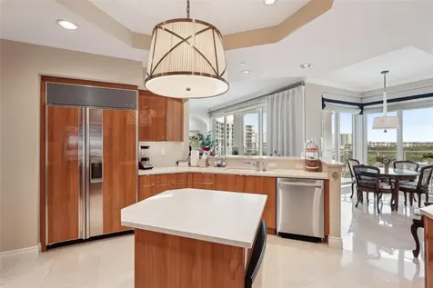 2050 Benjamin Franklin Drive Sarasota FL 34236