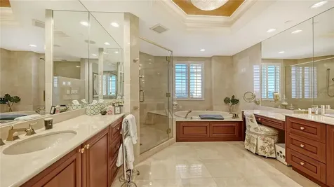2050 Benjamin Franklin Drive Sarasota FL 34236