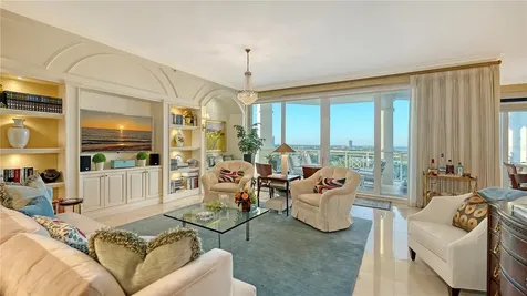 2050 Benjamin Franklin Drive Sarasota FL 34236