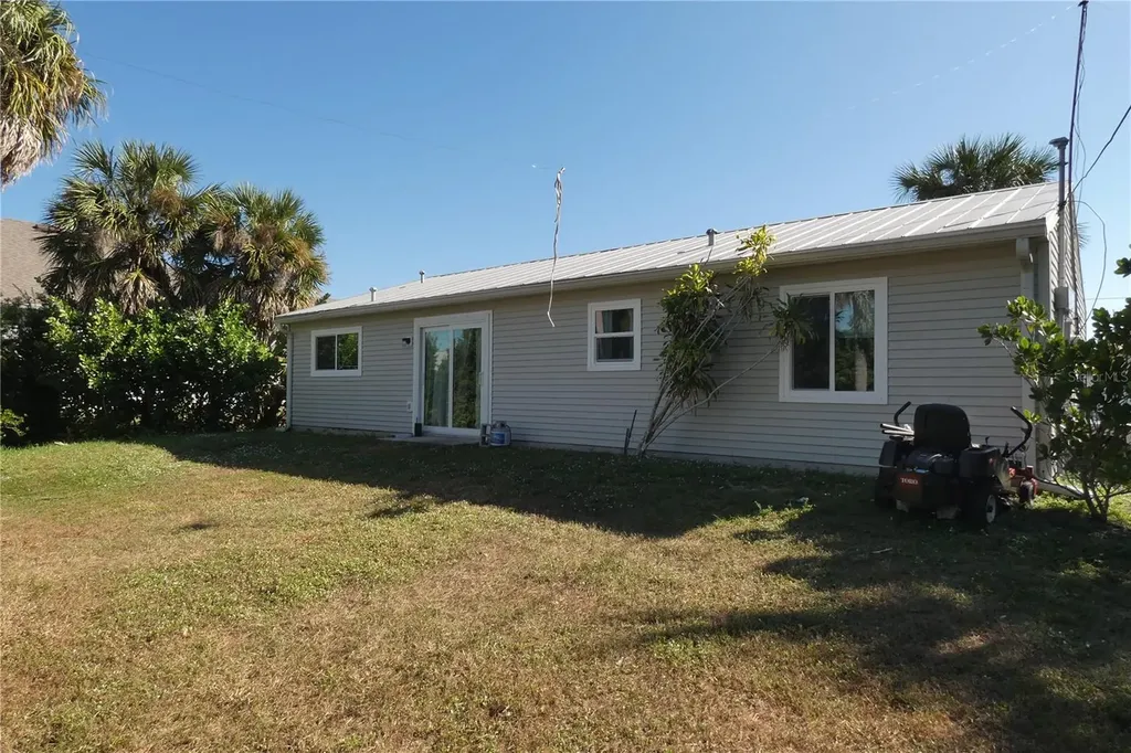 18651 Ayrshire Circle Port Charlotte FL 33948