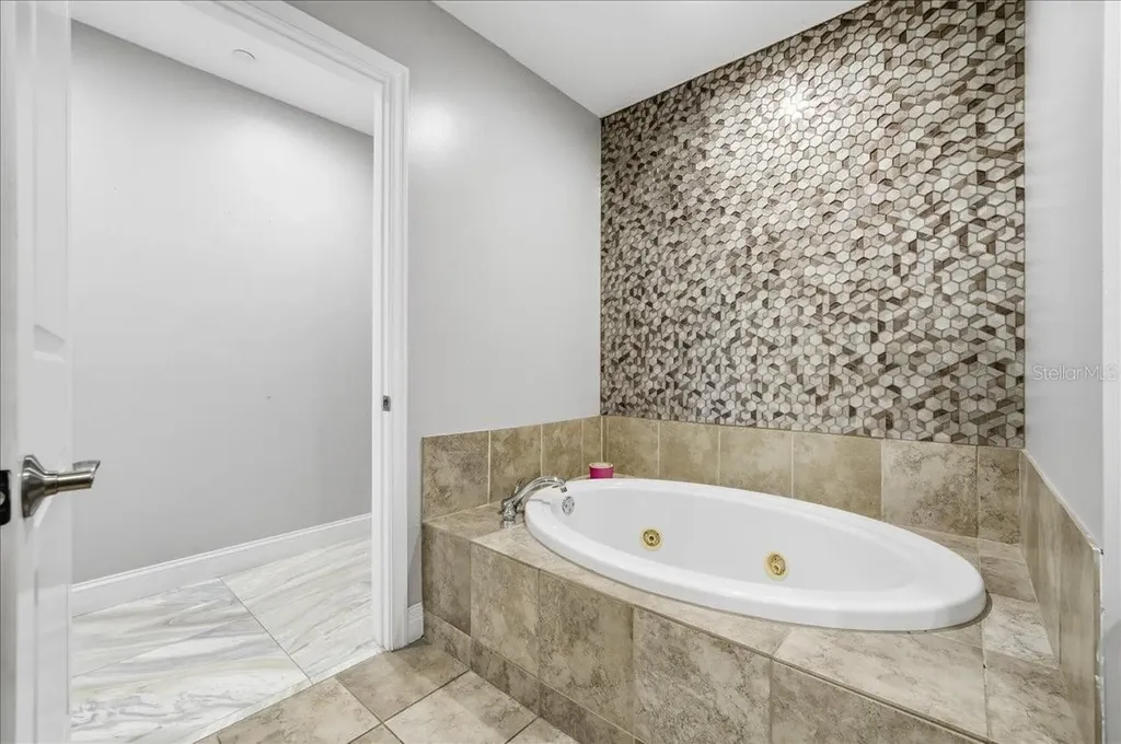 449 S 12th Street Tampa FL 33602