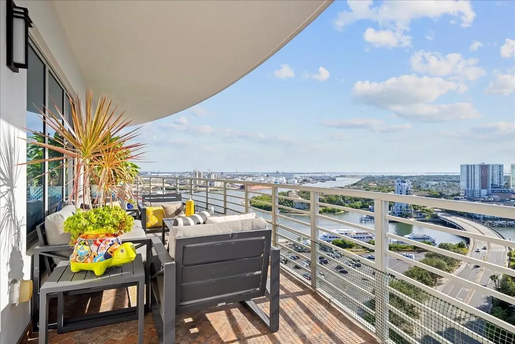 449 S 12th Street Tampa FL 33602