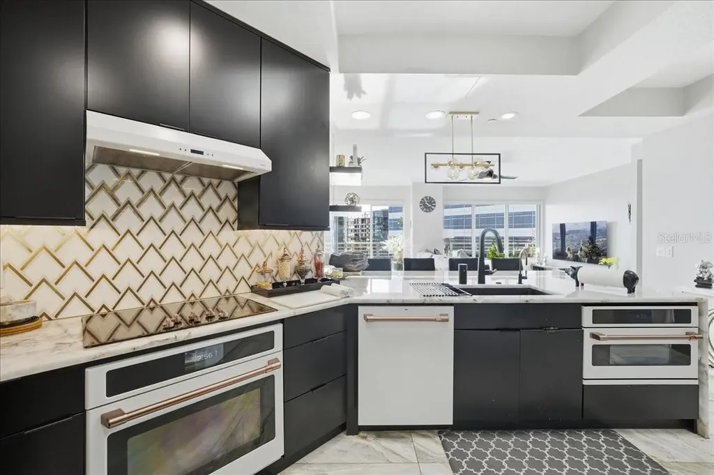 449 S 12th Street Tampa FL 33602