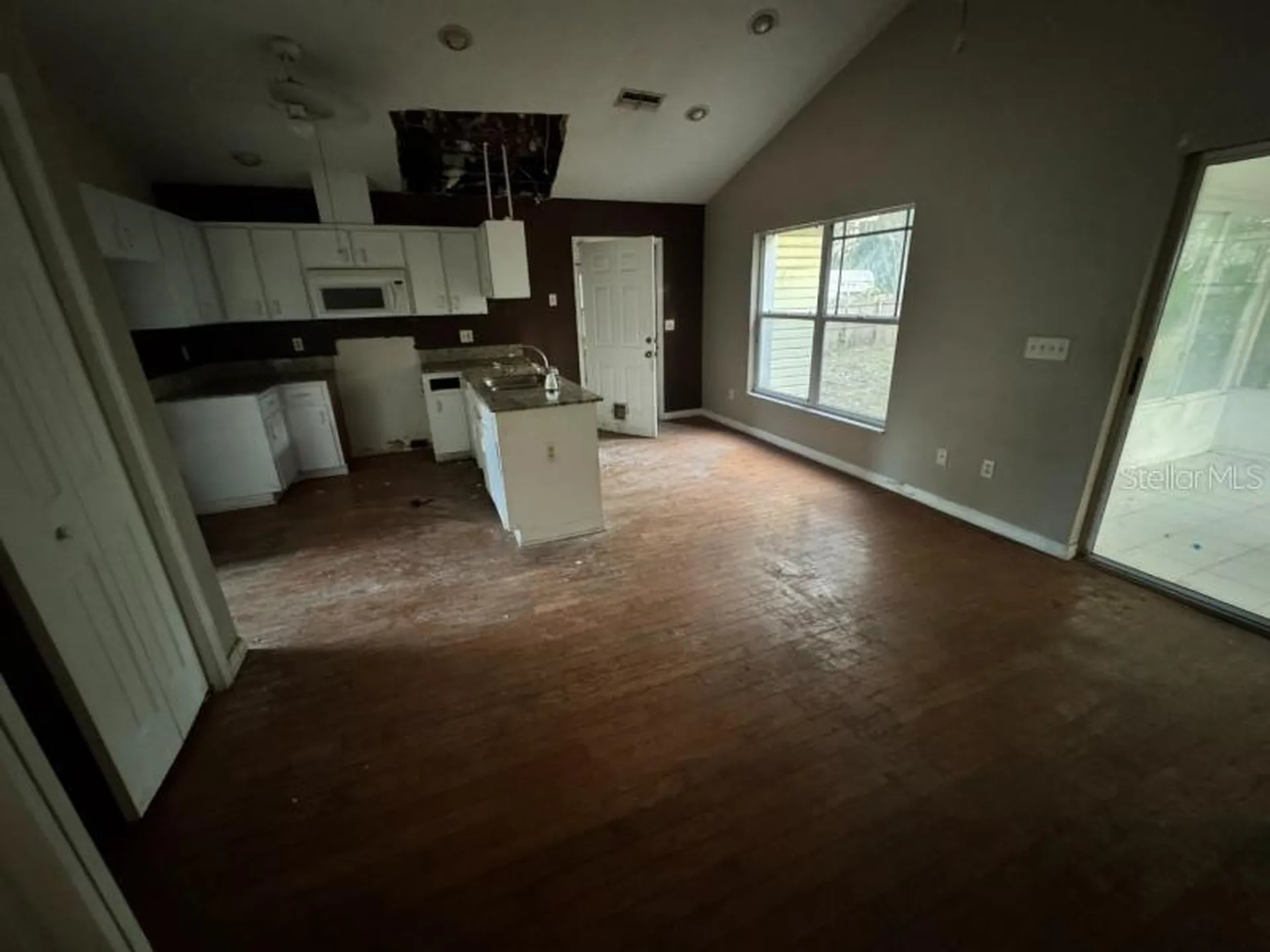 901 W Reynolds Street Plant City FL 33563