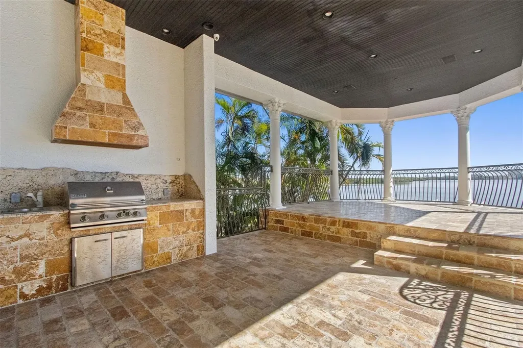 4107 Causeway Vista Drive Tampa FL 33615