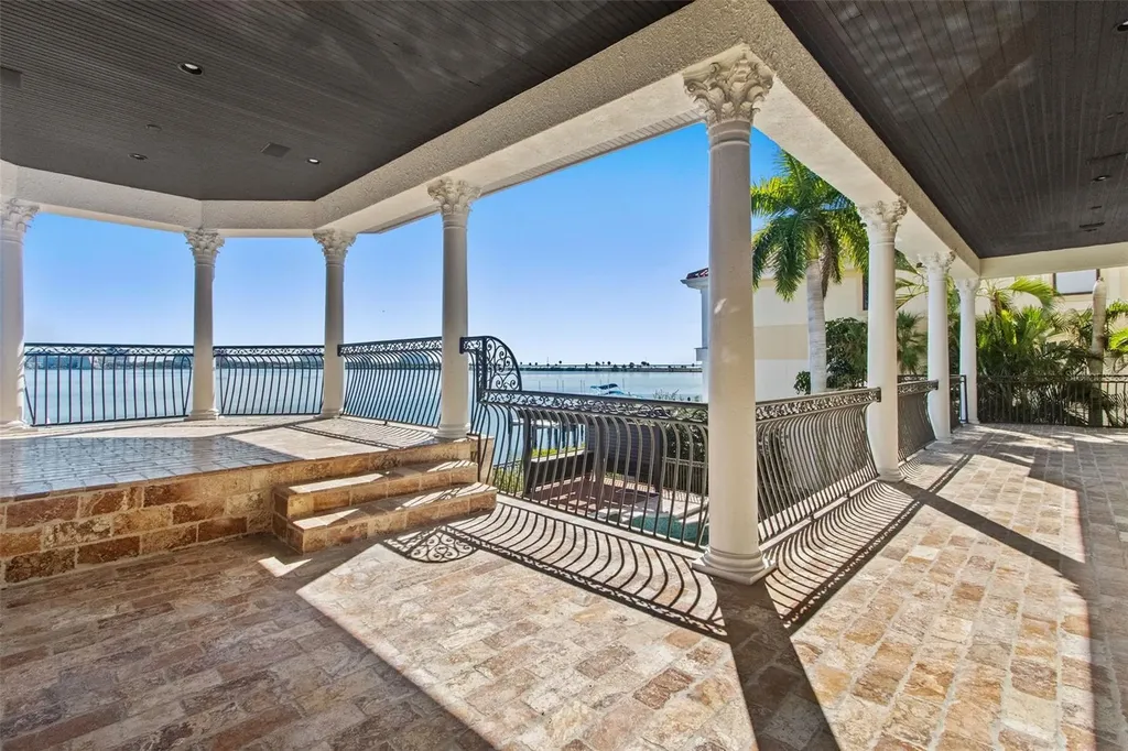 4107 Causeway Vista Drive Tampa FL 33615