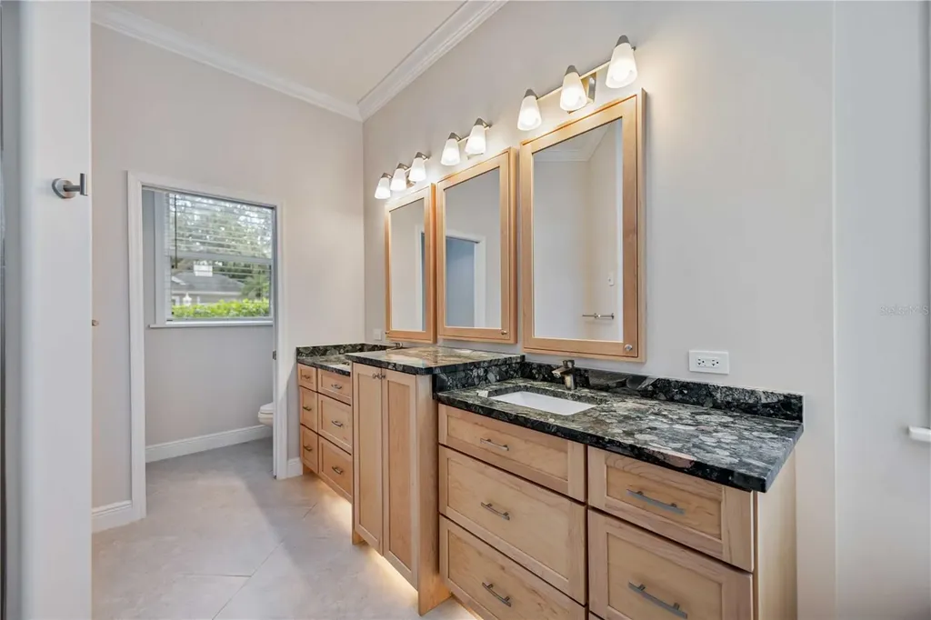 302 Americas Cup Boulevard Bradenton FL 34208