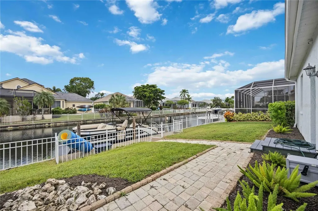 302 Americas Cup Boulevard Bradenton FL 34208