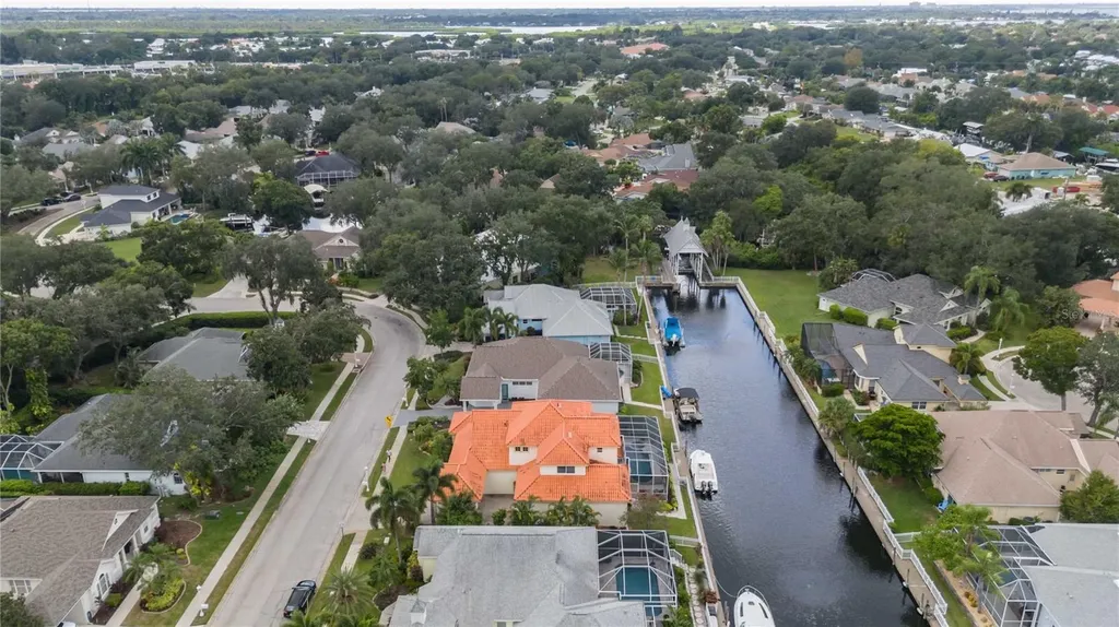 302 Americas Cup Boulevard Bradenton FL 34208
