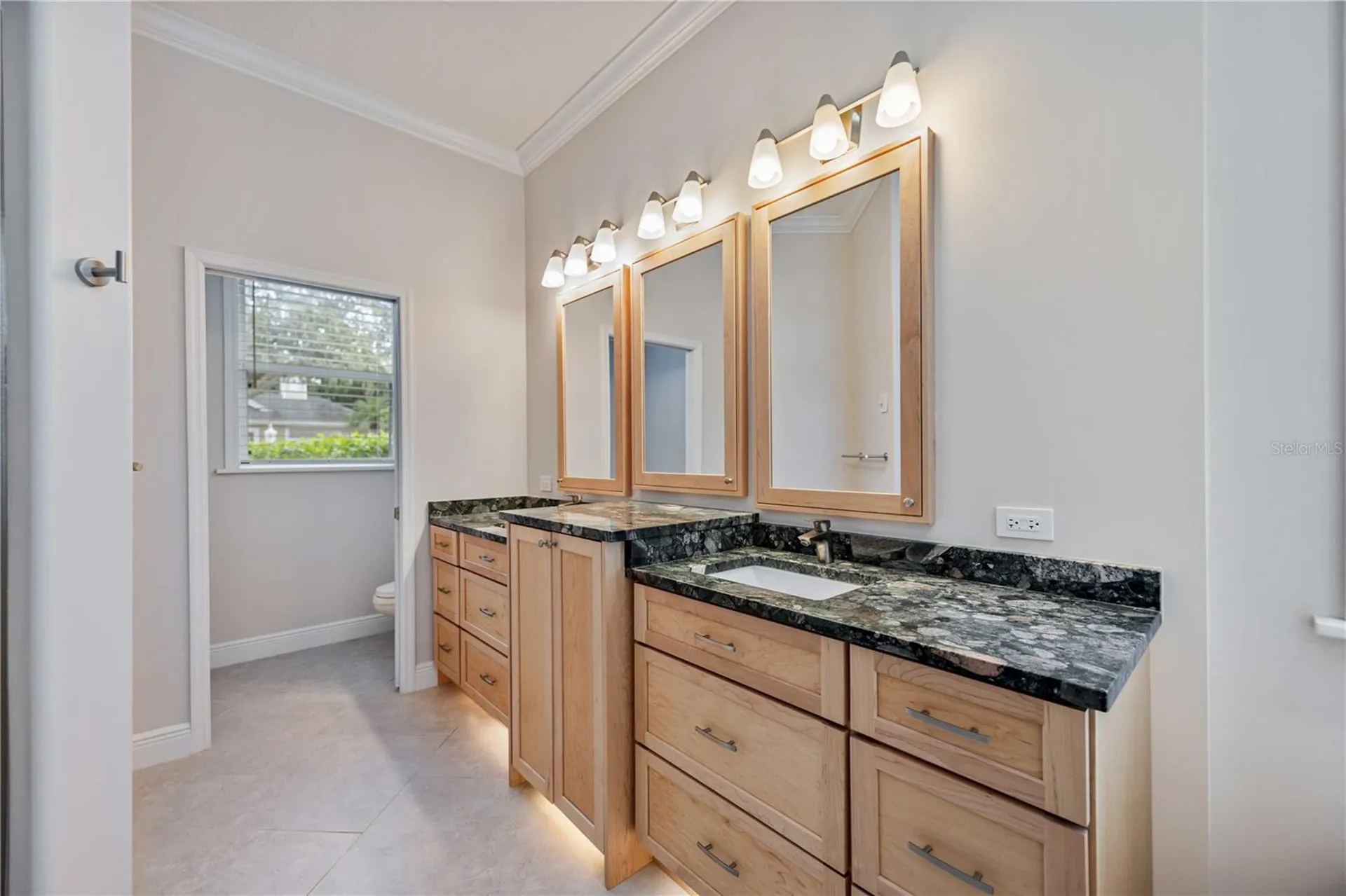 302 Americas Cup Boulevard Bradenton FL 34208