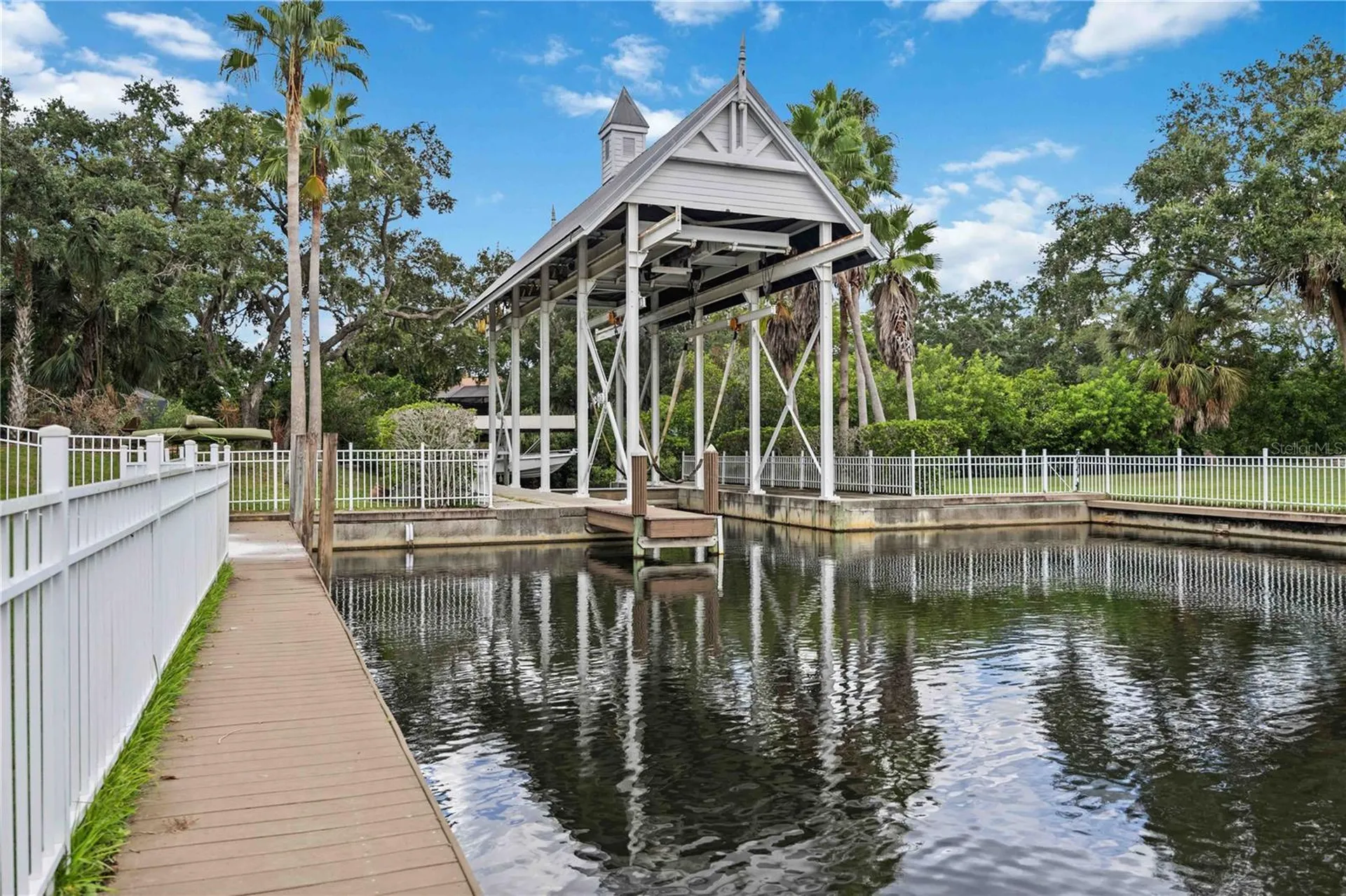 302 Americas Cup Boulevard Bradenton FL 34208