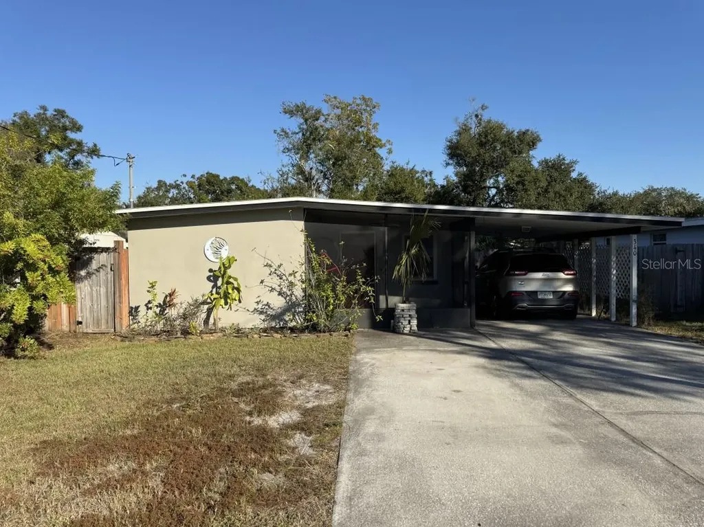 340 8th Avenue N Safety Harbor FL 34695
