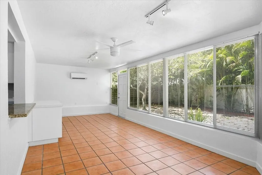 7147 Lago Street Sarasota FL 34241