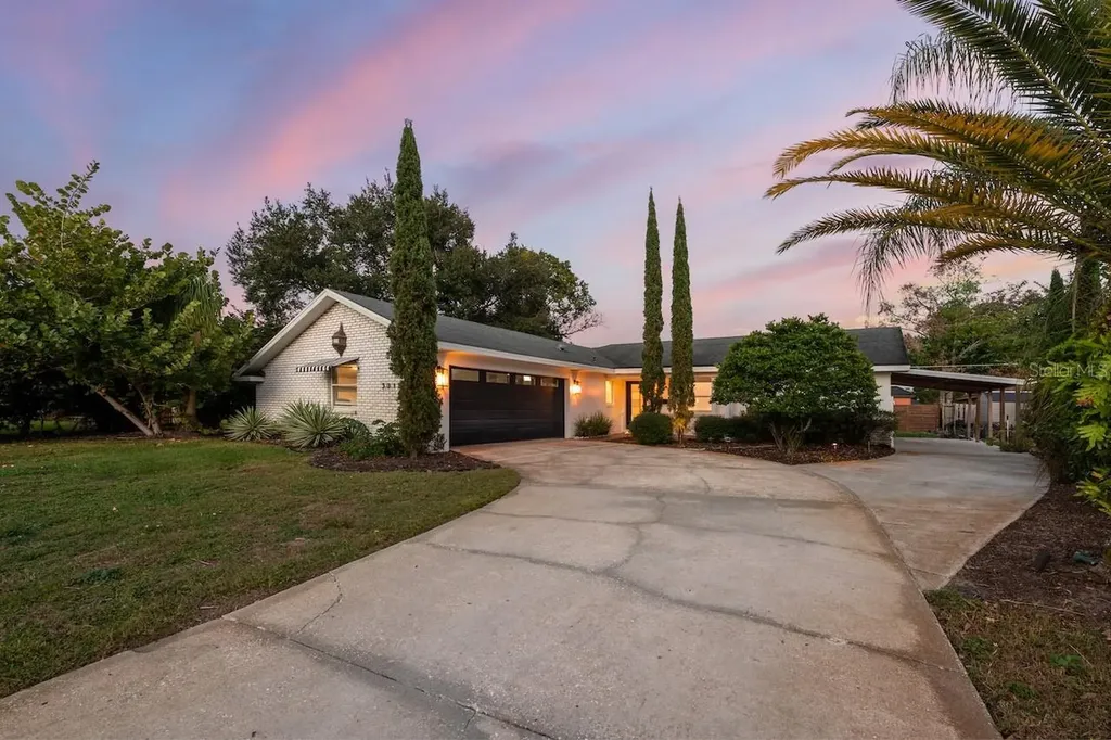5017 Pelleport Avenue Belle Isle FL 32812