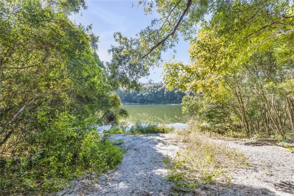 1624 Greens Dairy Road Deland FL 32720