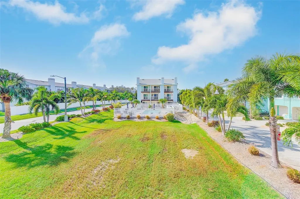 205 Marcdale Boulevard Indian Rocks Beach FL 33785