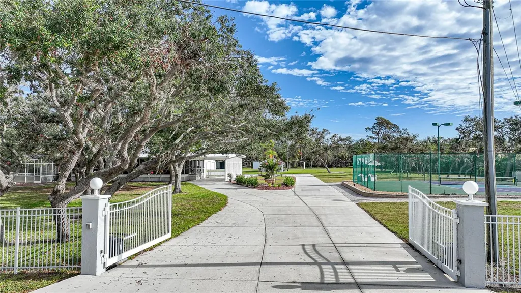 1931 Bayshore Drive Englewood FL 34223