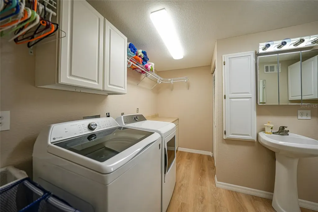 1931 Bayshore Drive Englewood FL 34223