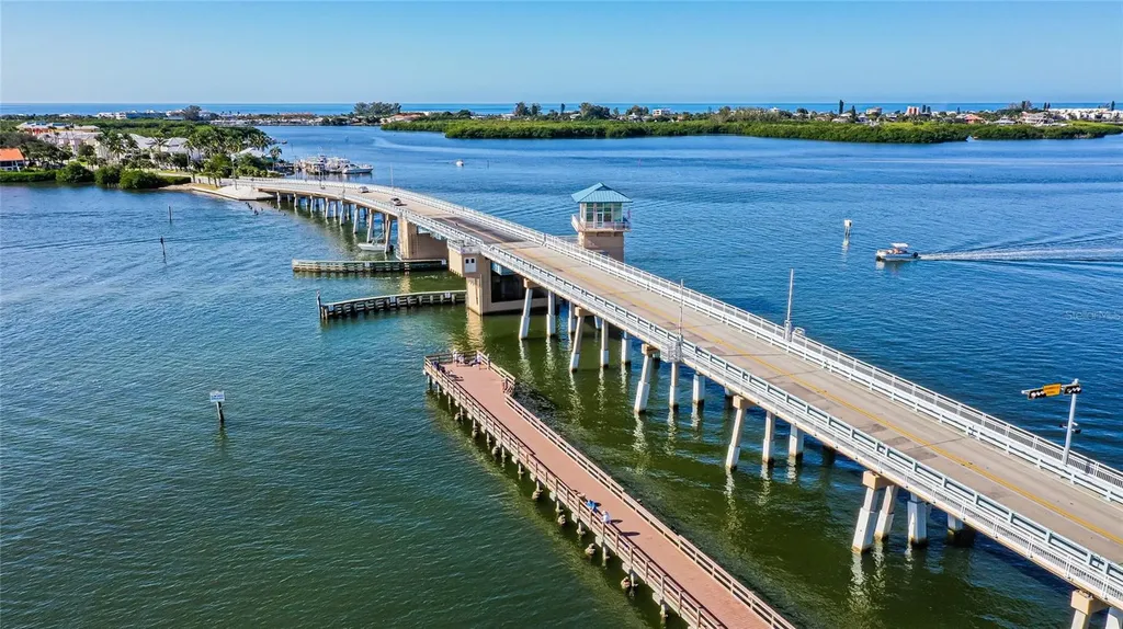 1931 Bayshore Drive Englewood FL 34223