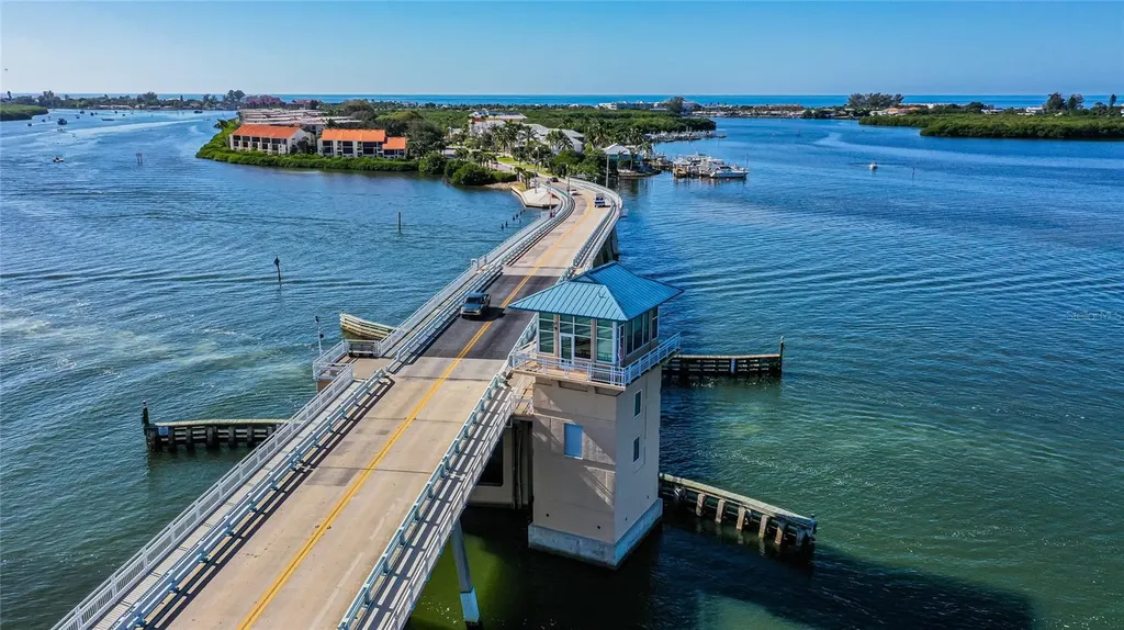 1931 Bayshore Drive Englewood FL 34223