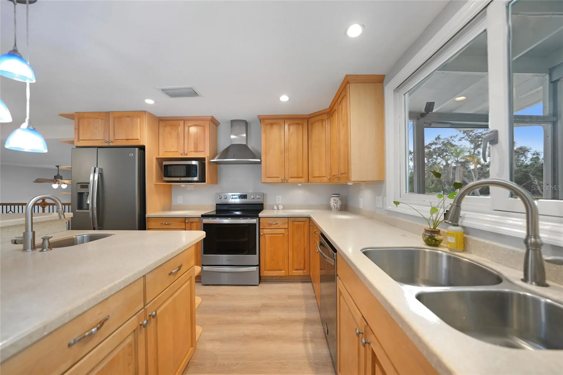 1931 Bayshore Drive Englewood FL 34223