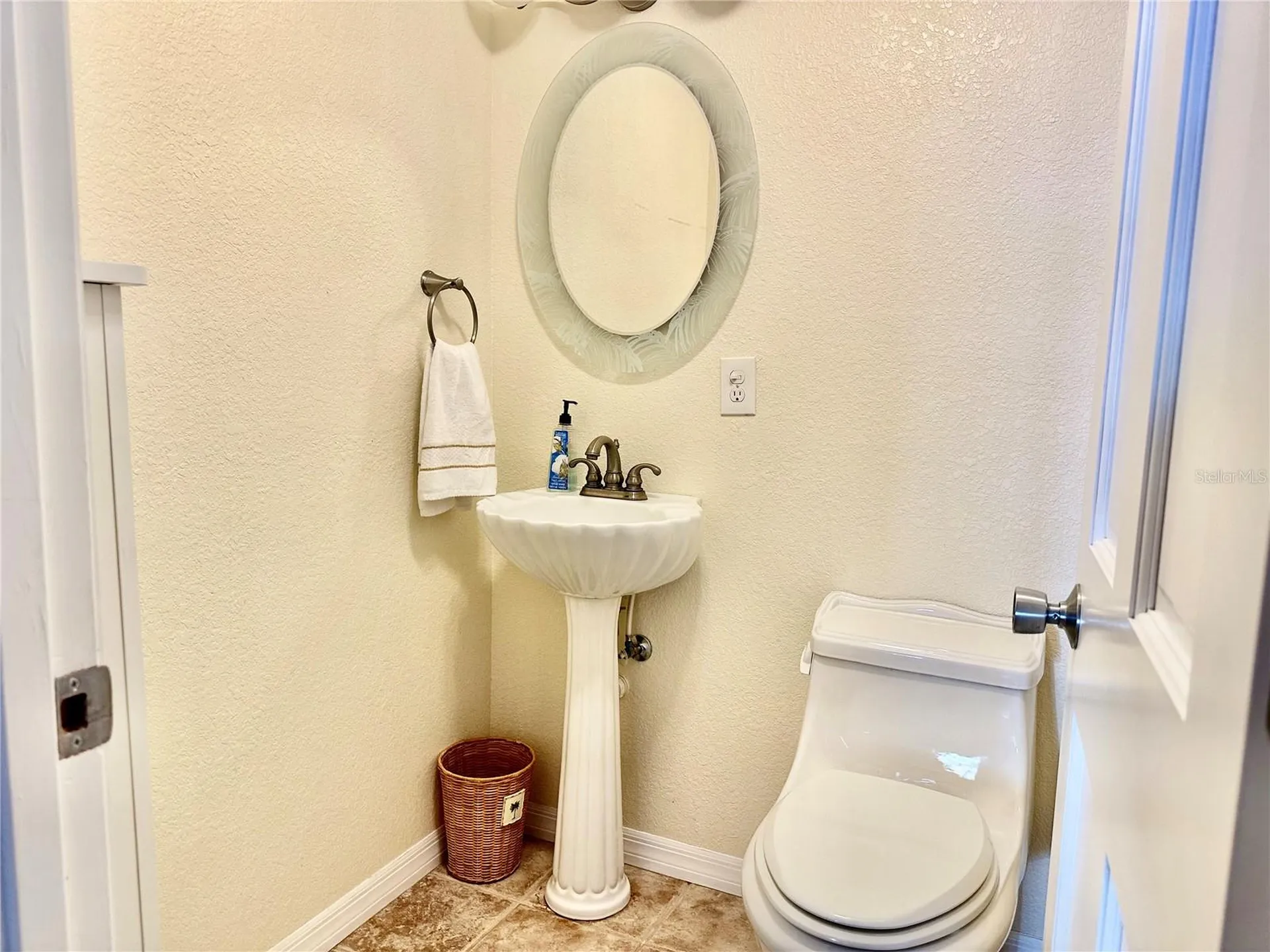 1931 Bayshore Drive Englewood FL 34223