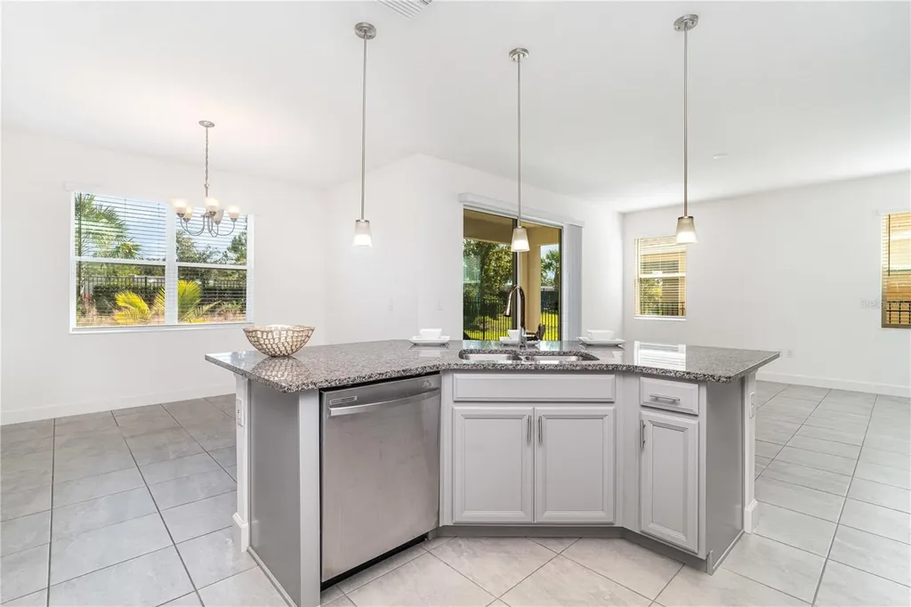5653 Del Coronado Drive Apollo Beach FL 33572