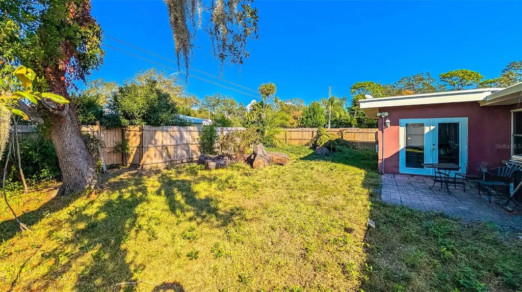 1590 Peaceful Lane N Clearwater FL 33756