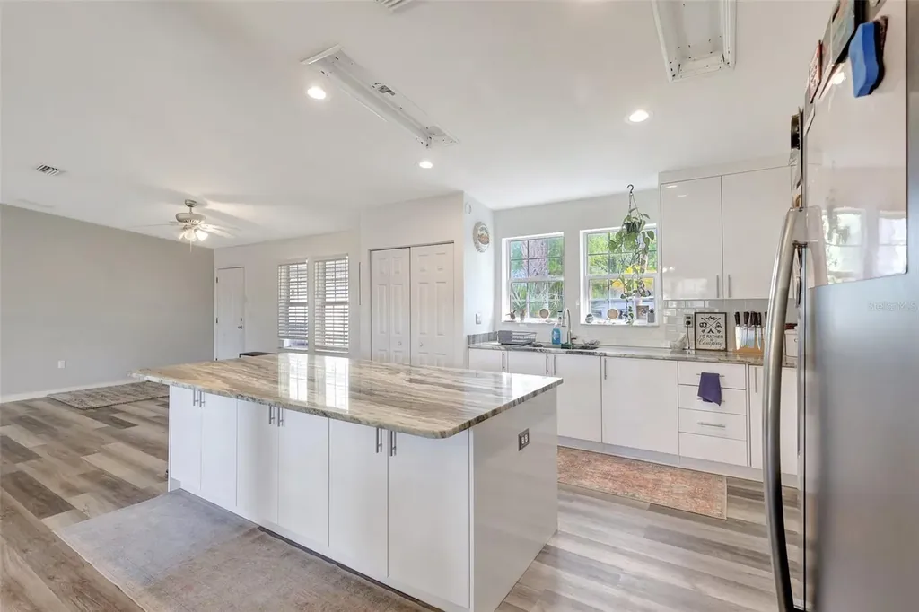 2425 21st Street Sarasota FL 34234